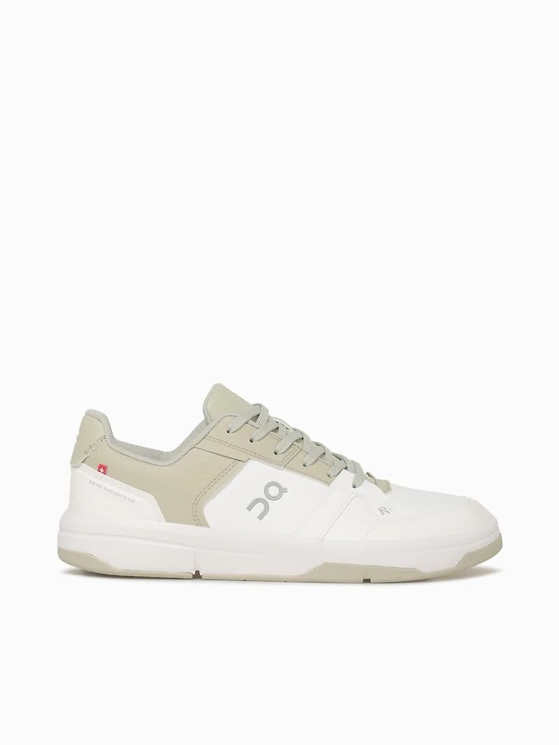 The Roger Clubhouse White Pearl leather